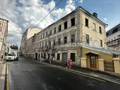 Москва, Подколокольный переулок д. 4с4 - 1755,4 кв.м - Продажа здания под апартаменты или гостиницу на Китай-городе