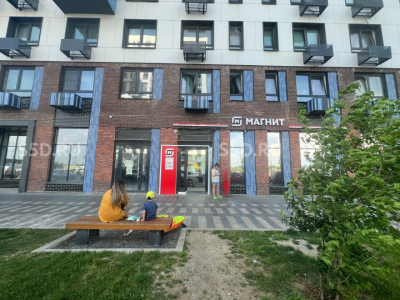 МО, г.о. Домодедово, с. Ям, ул. Мезенцева, 4 (ЖК Прибрежный парк)/Продажа торгового помещения с арендатором/ Магнит