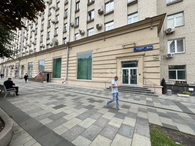 ул. Валовая, 8/18 - 478,1 кв. м. - Продажа / Торговое помещение