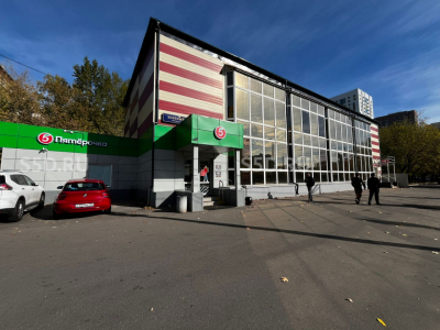 Зеленый проспект, 91. / 260 кв.м. / Аренда помещения (подвал)