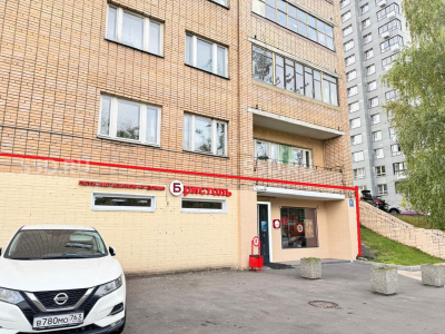 г. Москва, ул. Кастанаевская, д. 63 к.2/ 130,4 кв.м./ Продажа торгового помещения с арендатором Бристоль.
