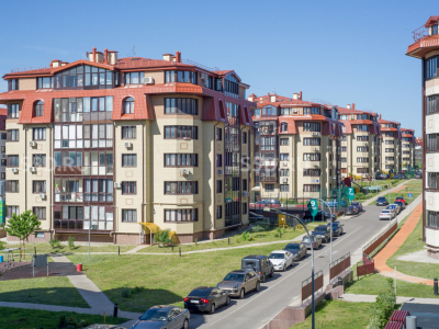 Мо, Одинцовский район, с. Ромашково, Европейский бульвар, 8 - 60.6 м2 / Продажа торгового помещения без ремонта с НДС