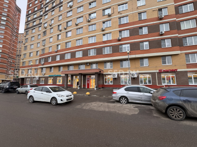 Балашиха, МО, Чистопольская улица, 24 / Продажа арендного бизнеса с Магнитом / 641,6 м2.