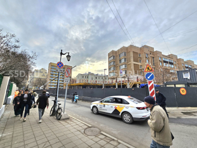 Большая Бронная 11 -  941,1 кв.м. /  (1,2 этаж и терраса) / Аренда помещения свободного назначения у Патриков