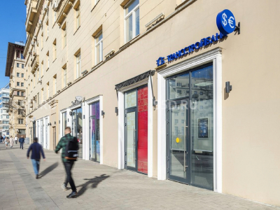 Москва, ЦАО, ул. Земляной Вал, д. 25 / 55,7 кв.м. / Продажа торгового помещения на Садовом кольце