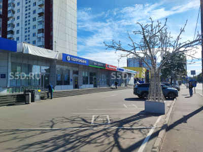 Улица Менжинского дом 38 корп. 1/100кв.м./Аренда торгового помещения
